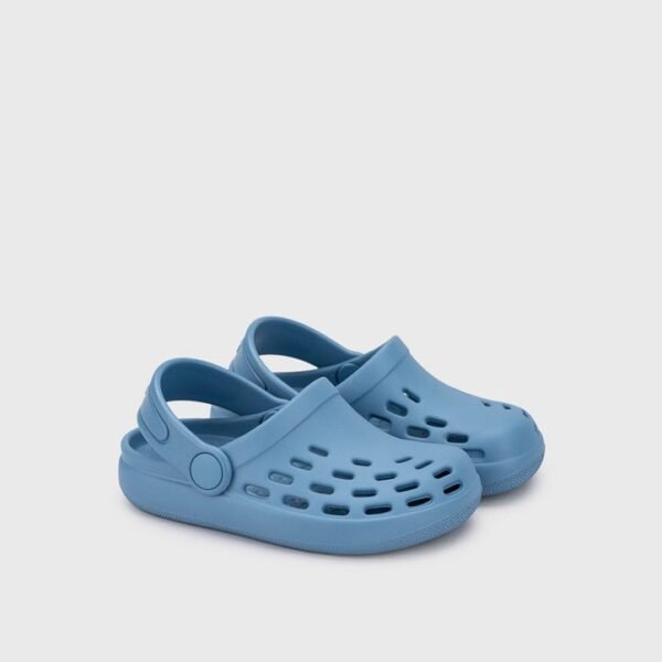 Zueco tipo Crocs de Igor Azul